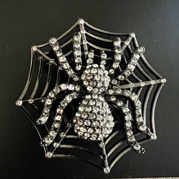 Crystal Spider Brooch - Picture 1 of 4